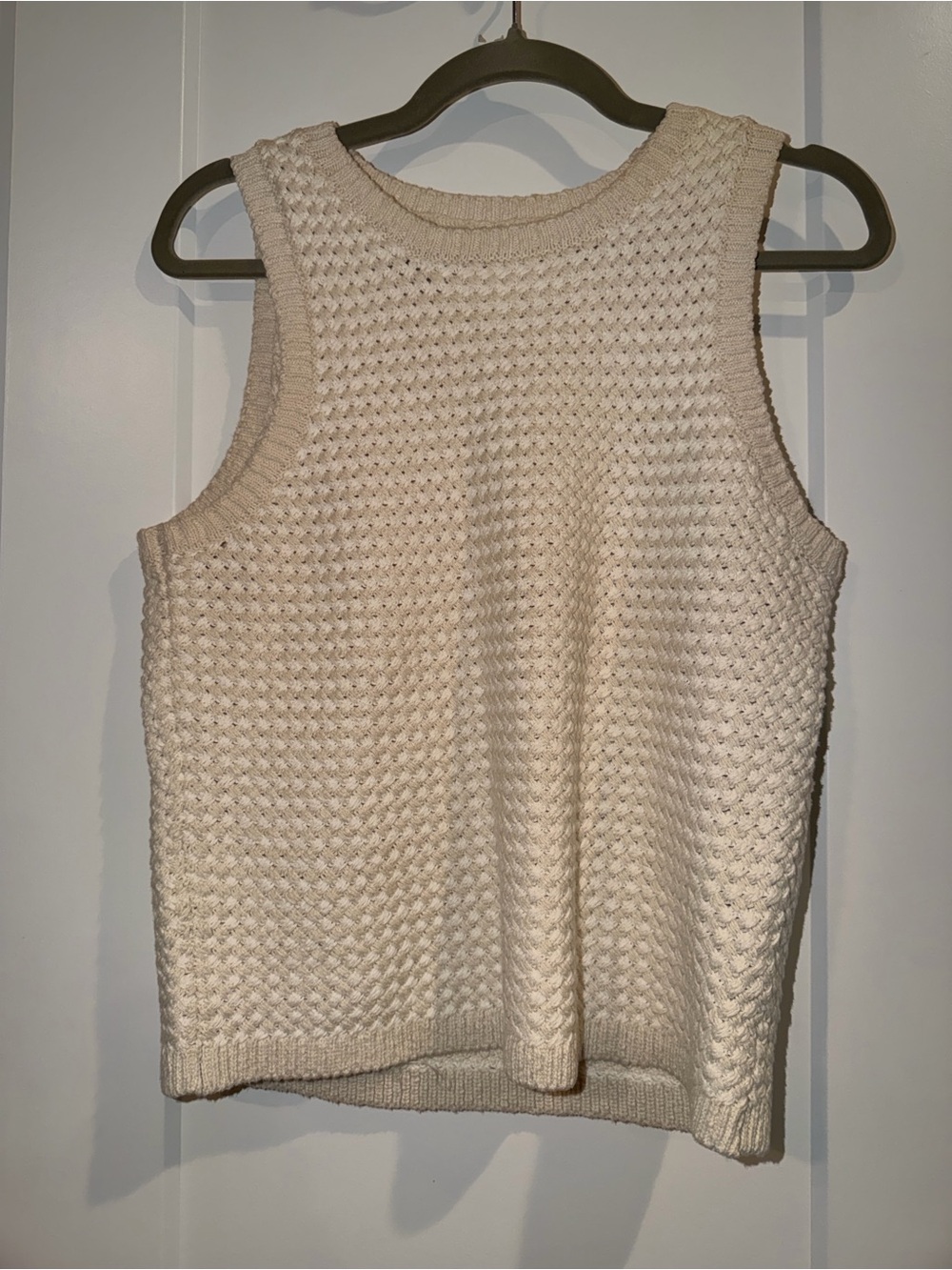 Evereve Cream Textured Knit Sweater Tank